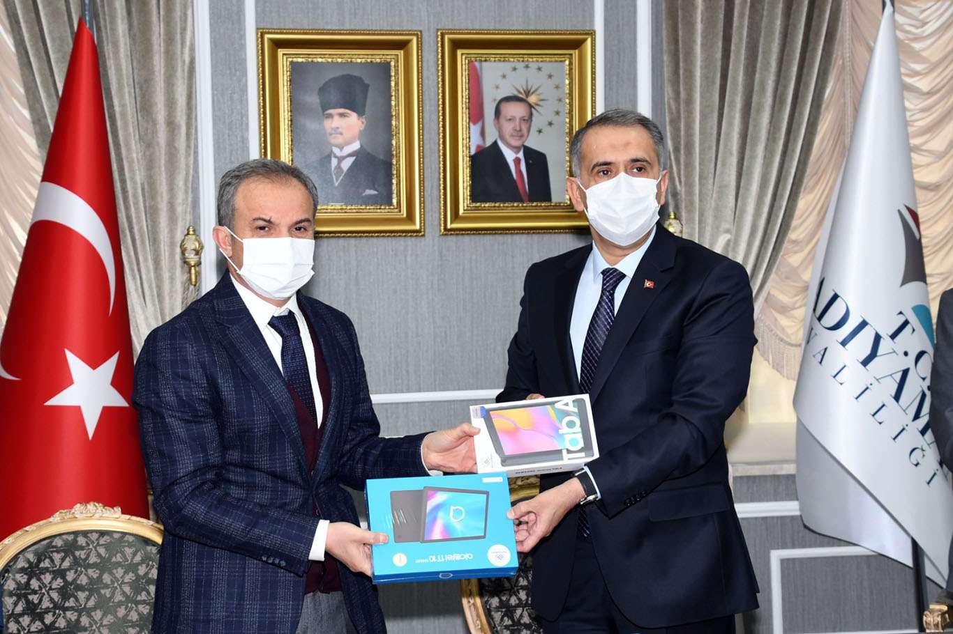 Uzaktan eğitime tablet desteği Uzaktan eğitime tablet desteği